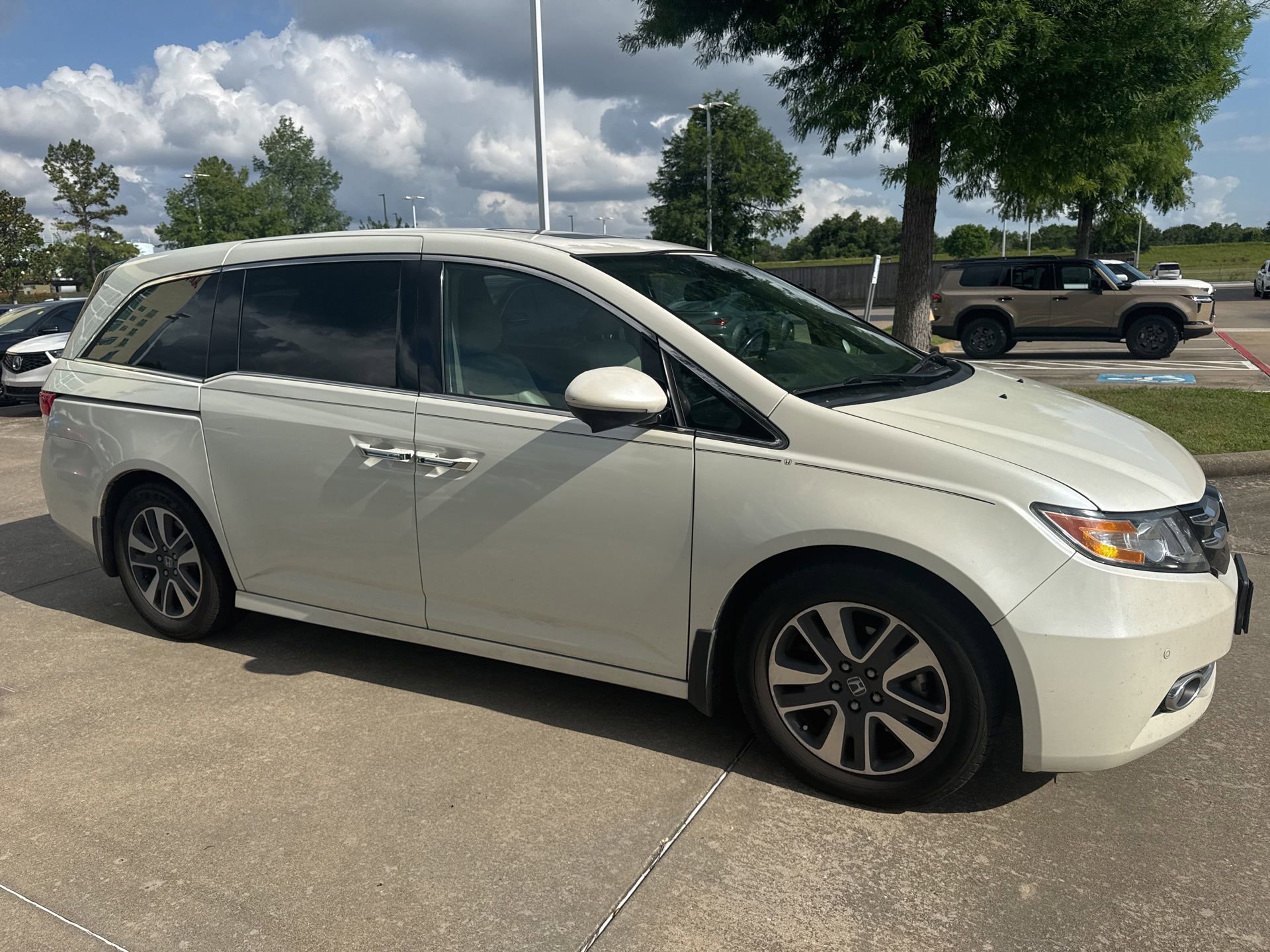 Used 2016 Honda Odyssey Touring image 5