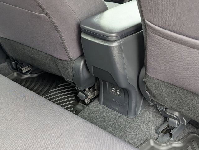 Used 2023 Toyota Prius LE image 29