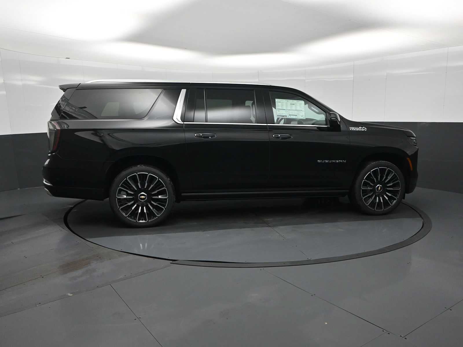 New 2026 Chevrolet Suburban High Country AWD/4WD image 9