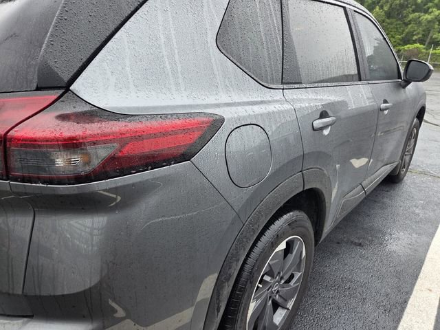 Certified 2026 Nissan Rogue SV w/ Cold Weather Package FWD image 9