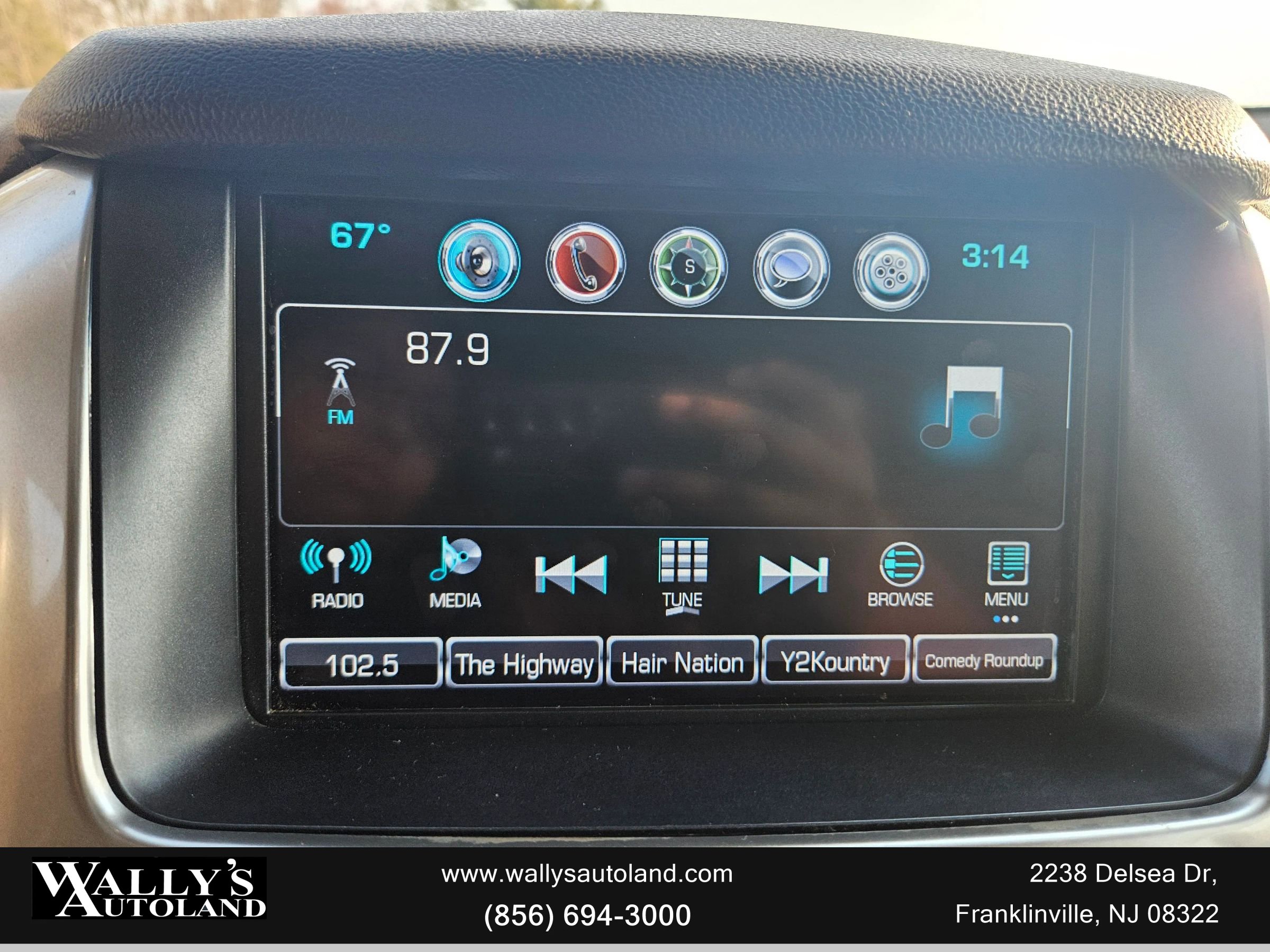 Used 2017 Chevrolet Suburban Premier image 22