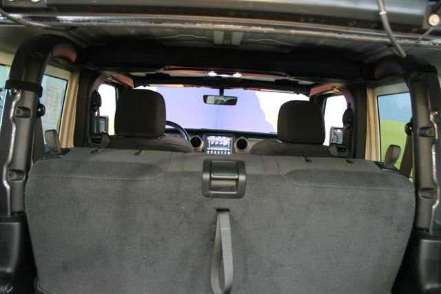 Used 2021 Jeep Wrangler Sport S image 14