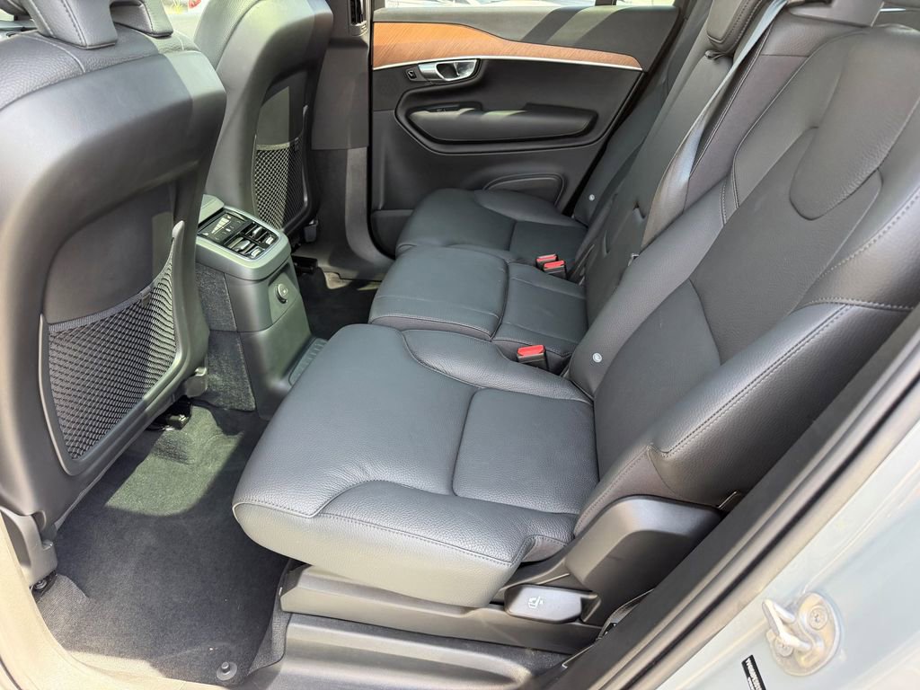 Used 2025 Volvo XC90 T8 Plus w/ Protection Package Premier AWD/4WD image 22