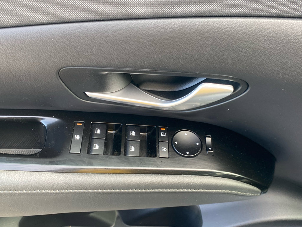 Used 2025 Hyundai Santa Cruz Limited image 18