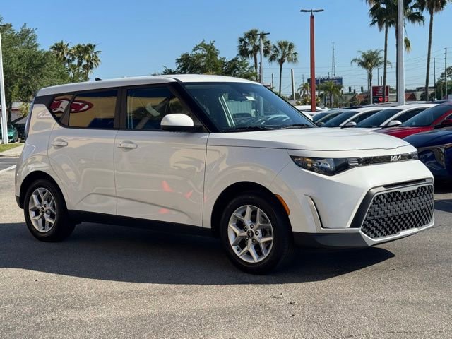Certified 2023 Kia Soul S FWD image 8