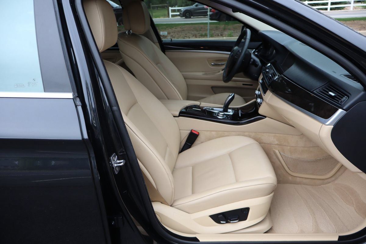 Used 2011 BMW 535i xDrive Sedan AWD/4WD image 22