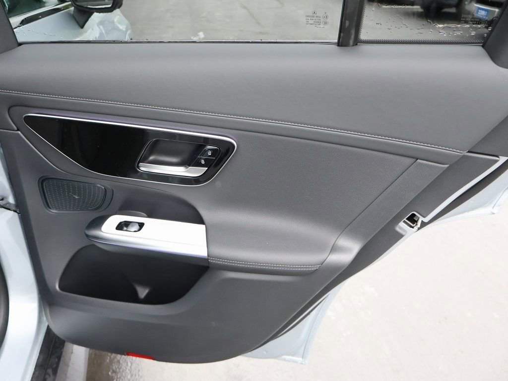 Certified 2025 Mercedes-Benz GLC 300 4MATIC image 17