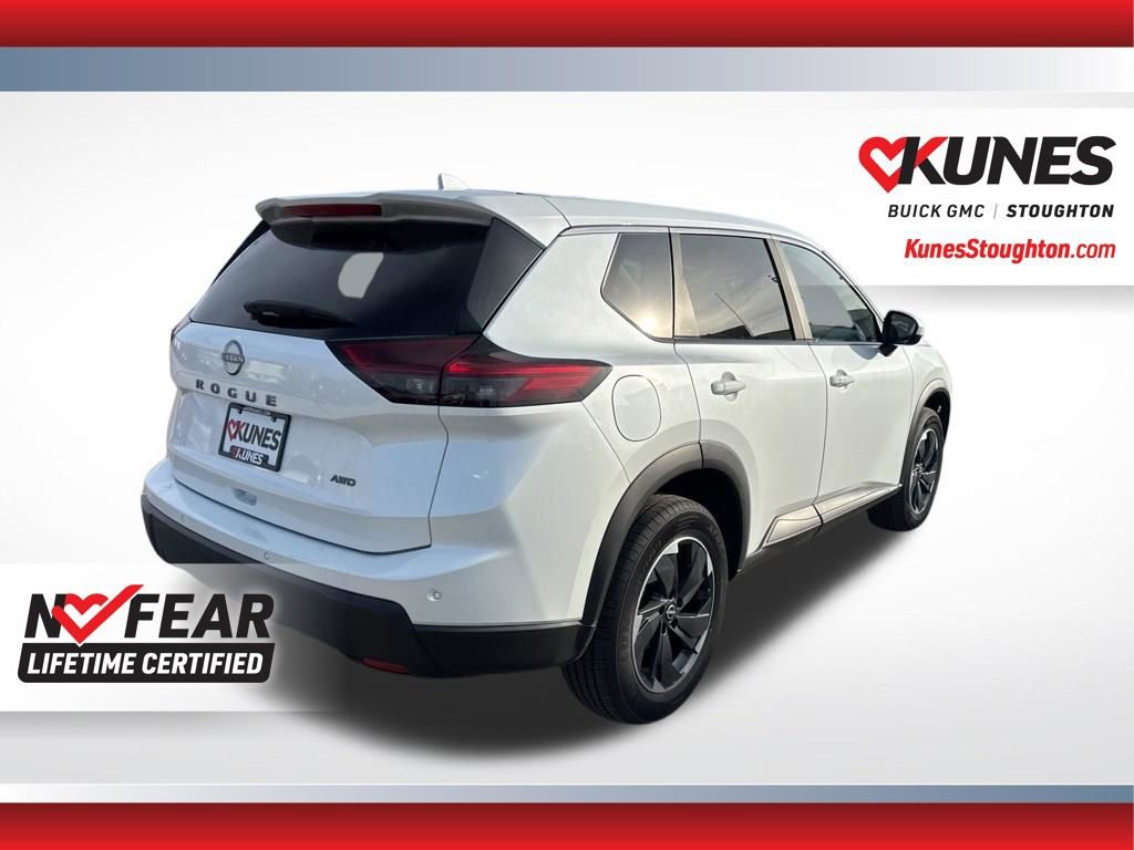 Used 2025 Nissan Rogue SV image 11