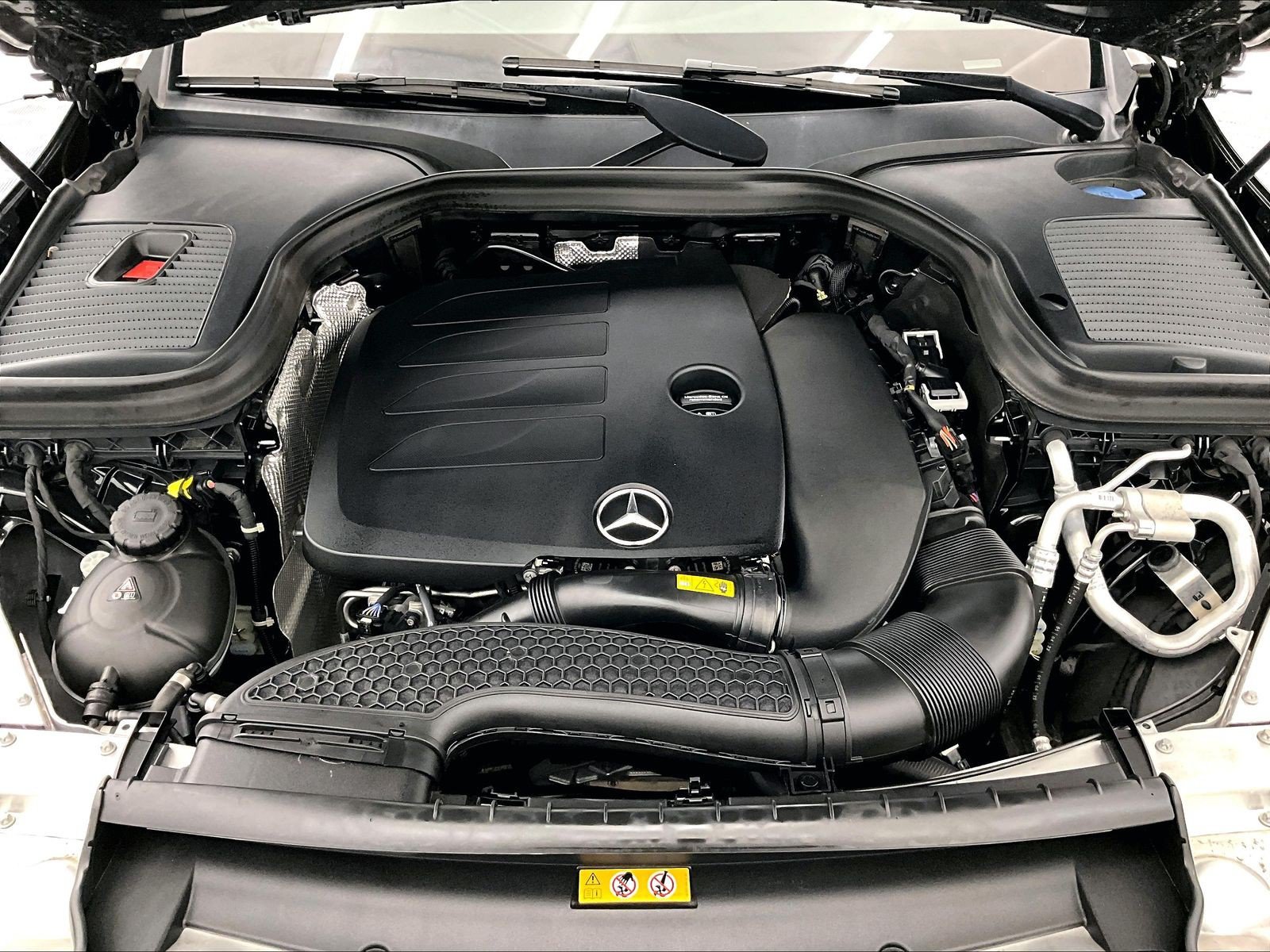 Certified 2022 Mercedes-Benz GLC 300 4MATIC image 9