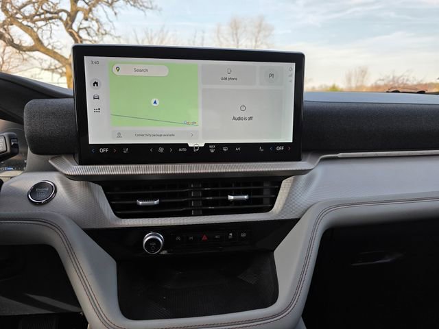 Used 2025 Ford Explorer Active w/ Active Comfort Package image 15