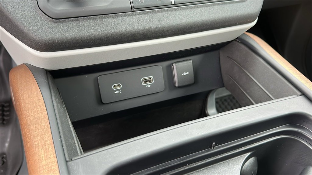 Certified 2023 Land Rover Defender 110 X-Dynamic SE image 20