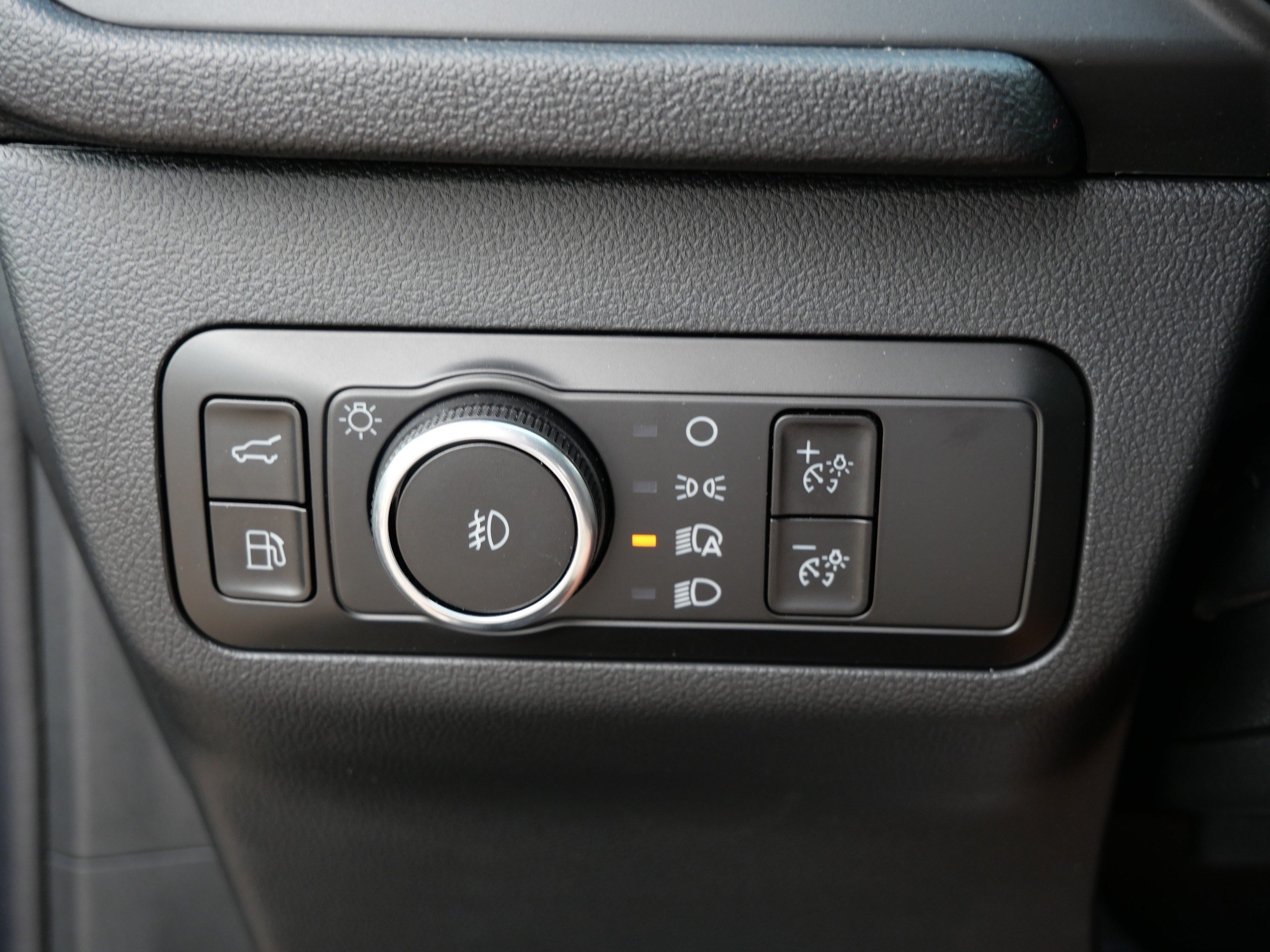 Used 2025 Ford Escape SE w/ PHEV Premium Package FWD image 26