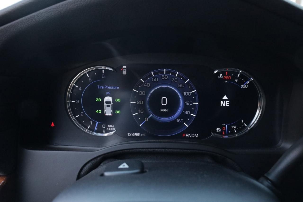 Used 2016 Cadillac Escalade Luxury image 33