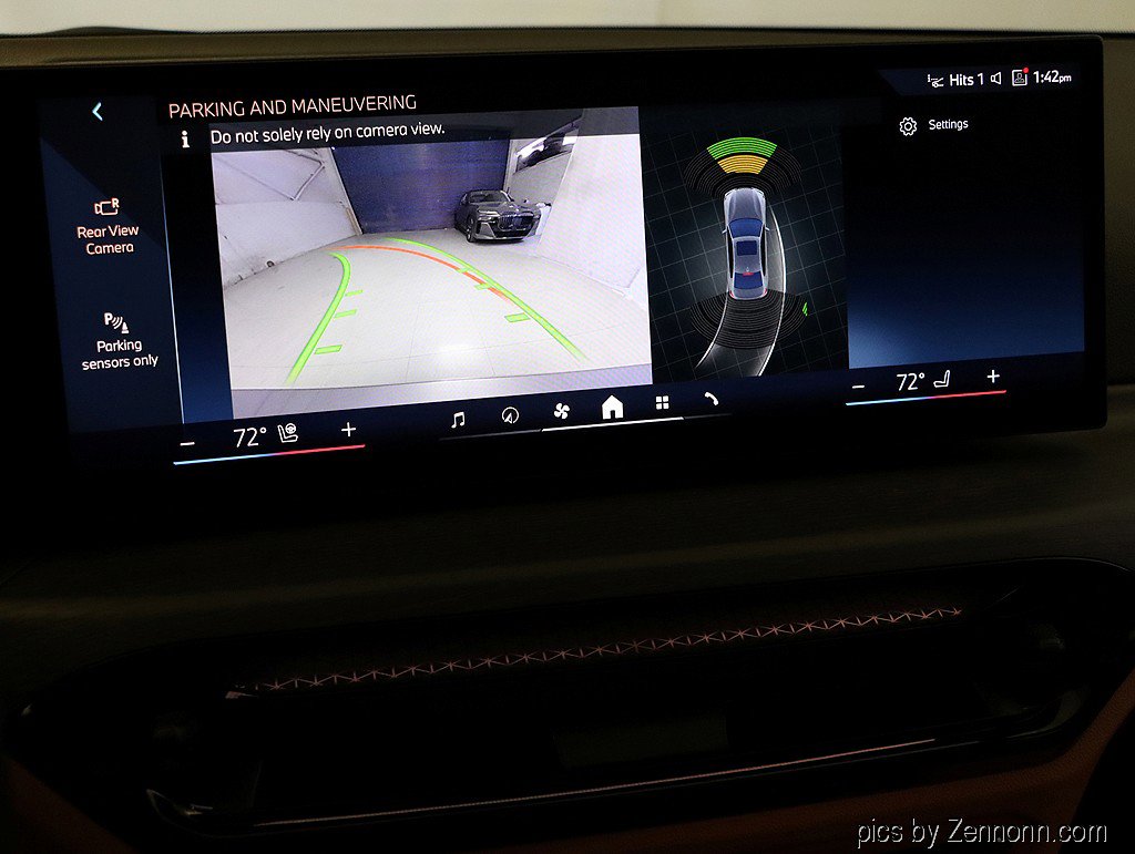 Used 2025 BMW 330i xDrive Sedan w/ M Sport Package image 20