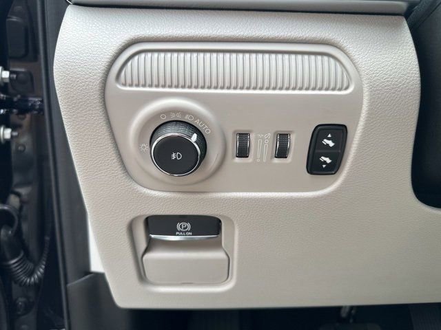 New 2024 Jeep Grand Wagoneer L 4WD w/ Flexible Seating Group image 12