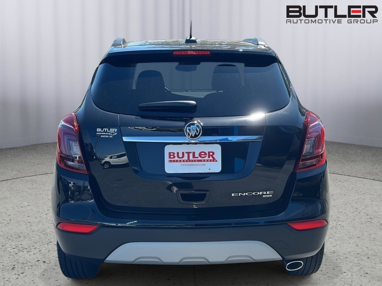 Used 2022 Buick Encore Preferred w/ Safety Package II AWD/4WD image 5