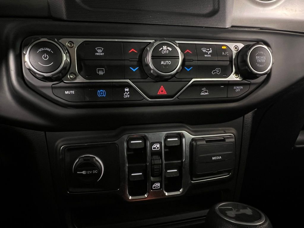 Used 2023 Jeep Wrangler Unlimited image 24