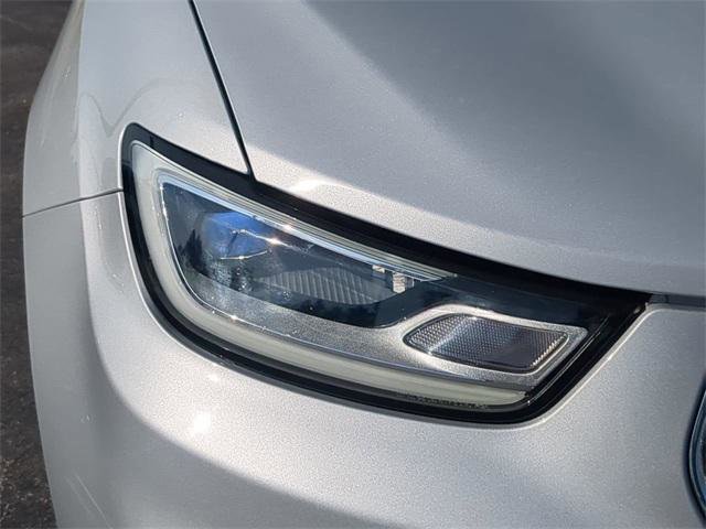 Certified 2024 Chrysler Pacifica Limited image 10