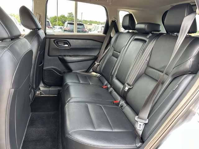 Used 2023 Nissan Rogue SL AWD/4WD image 15
