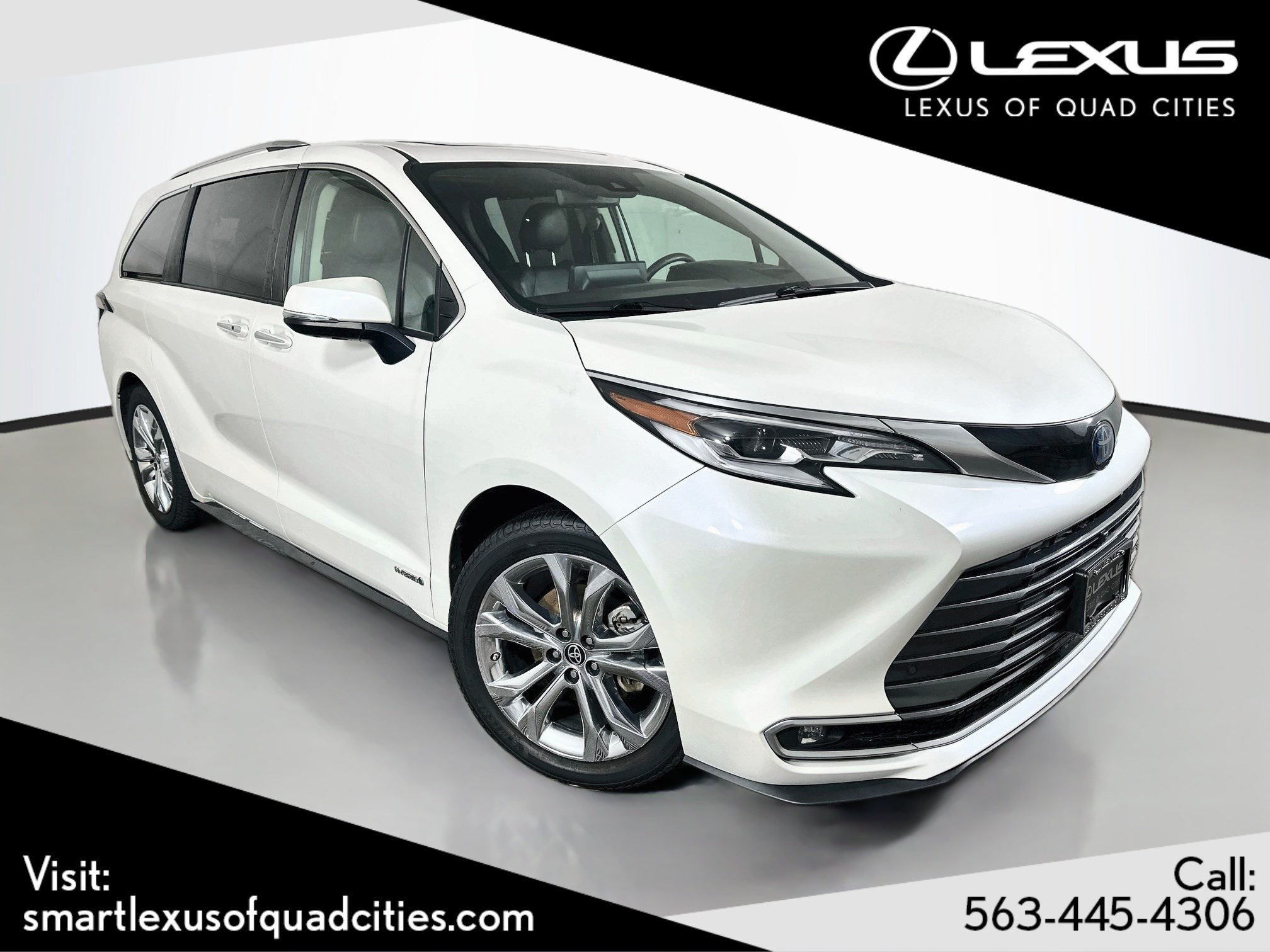 Used 2021 Toyota Sienna Platinum FWD image 1