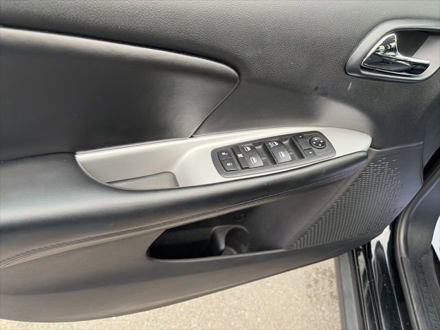 Used 2019 Dodge Journey SE w/ Connectivity Group image 17