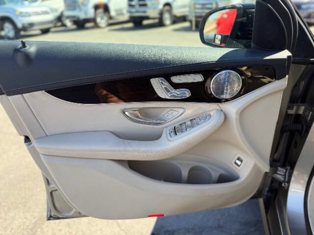 Used 2020 Mercedes-Benz GLC 43 AMG AMG GLC 43 AWD 4MATIC 4dr Coup w/ Exterior Lighting Package image 10