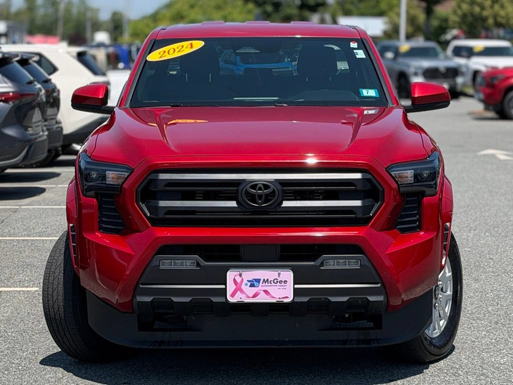 Used 2024 Toyota Tacoma SR5 AWD/4WD image 2