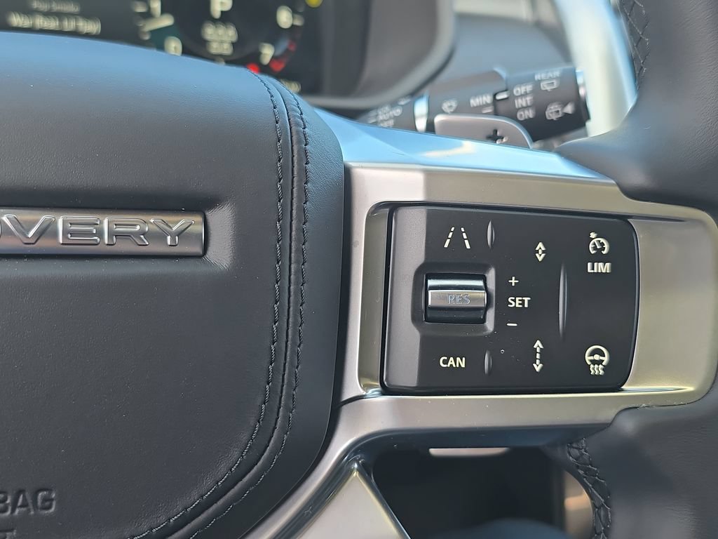 New 2026 Land Rover Discovery Limited Edition AWD/4WD image 20