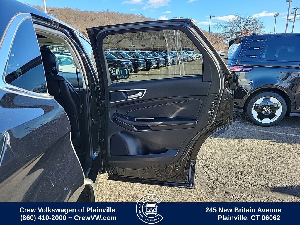 Used 2018 Ford Edge Titanium w/ Equipment Group 302A image 47