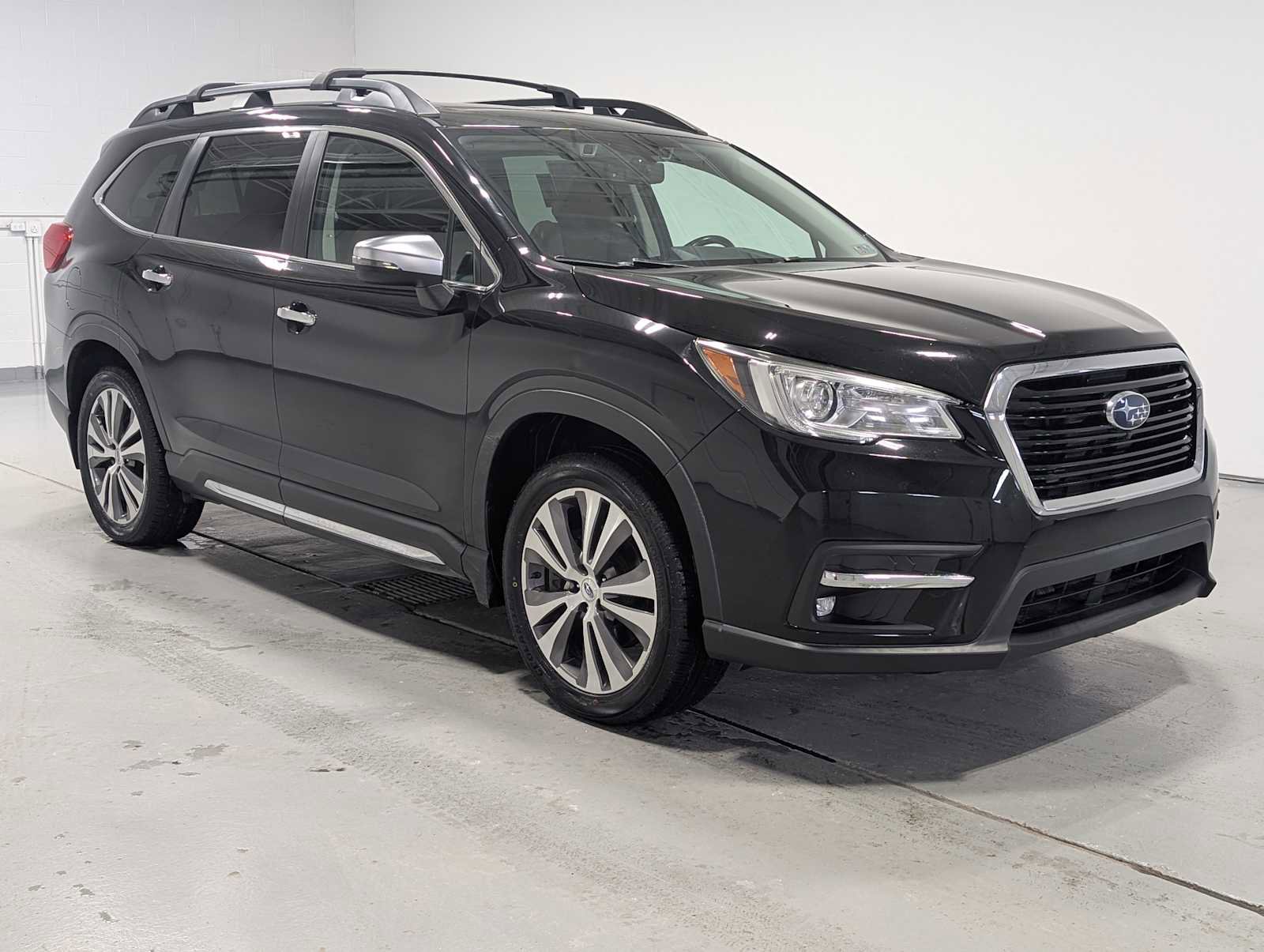 Used 2019 Subaru Ascent Touring w/ Popular Package #3 image 6