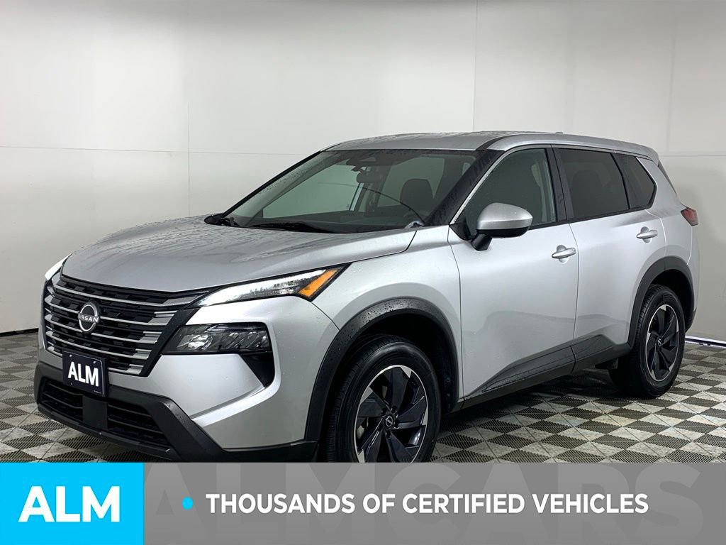 Used 2024 Nissan Rogue SV image 4