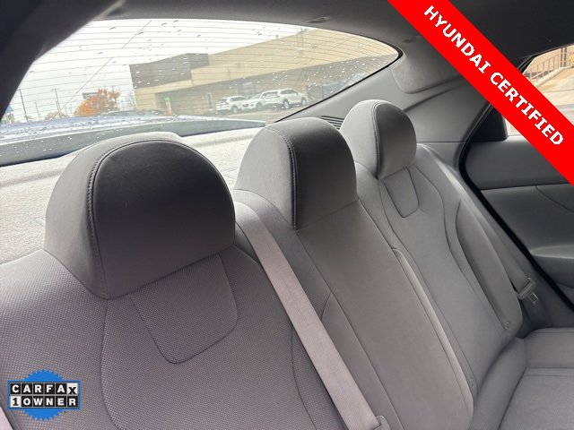Used 2021 Hyundai Elantra SE image 23