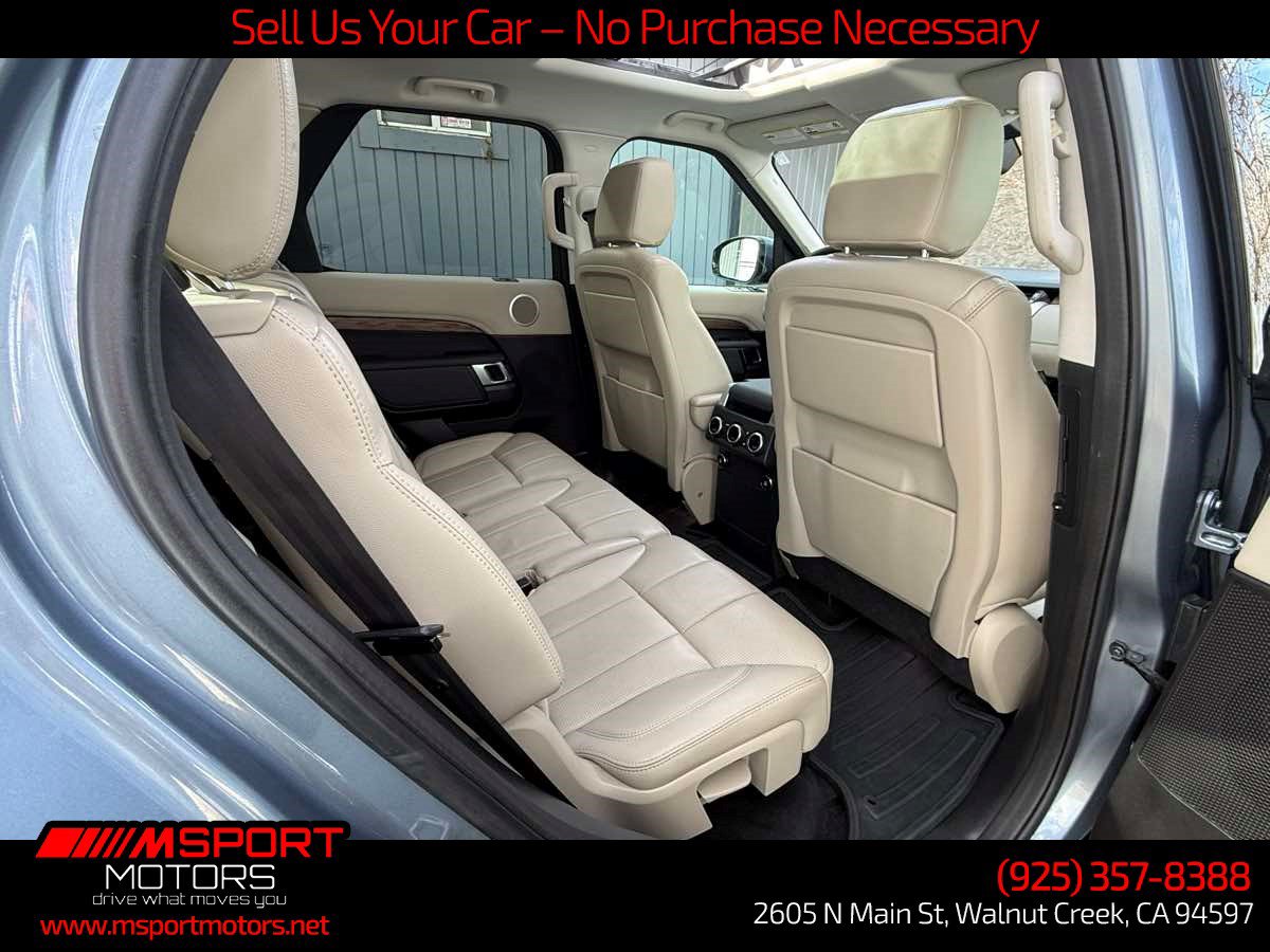 Used 2018 Land Rover Discovery HSE AWD/4WD image 16