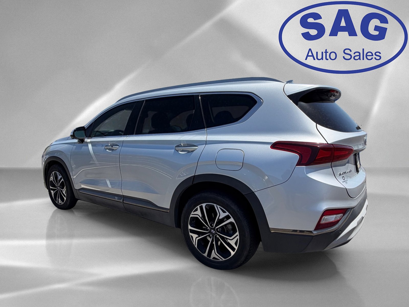 Used 2020 Hyundai Santa Fe Limited FWD image 4