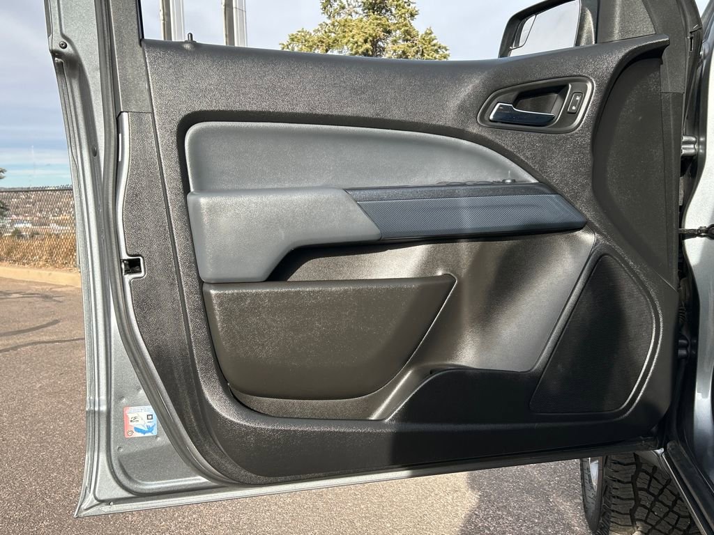 Used 2020 Chevrolet Colorado Z71 image 28