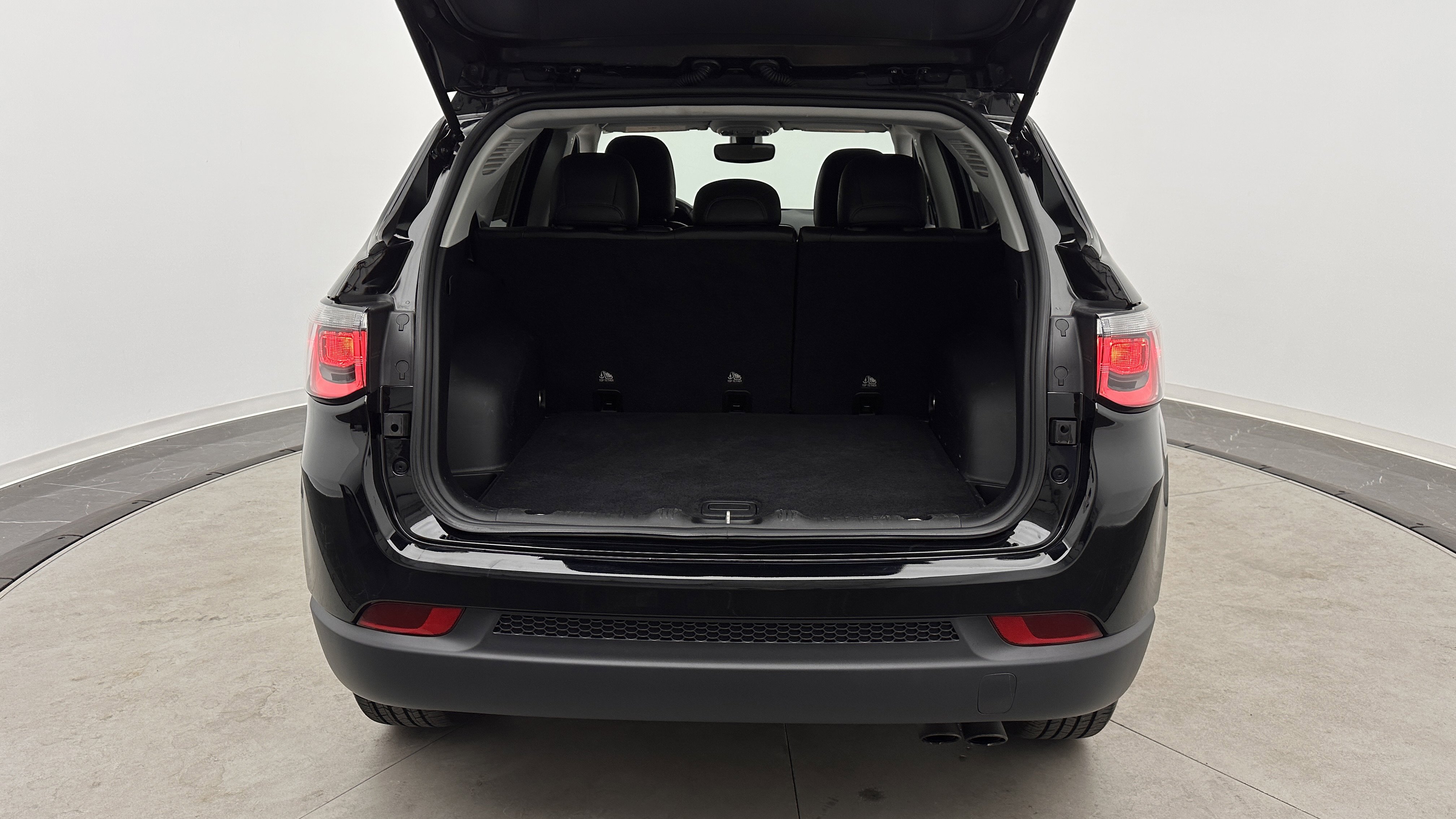 Used 2018 Jeep Compass Altitude image 29