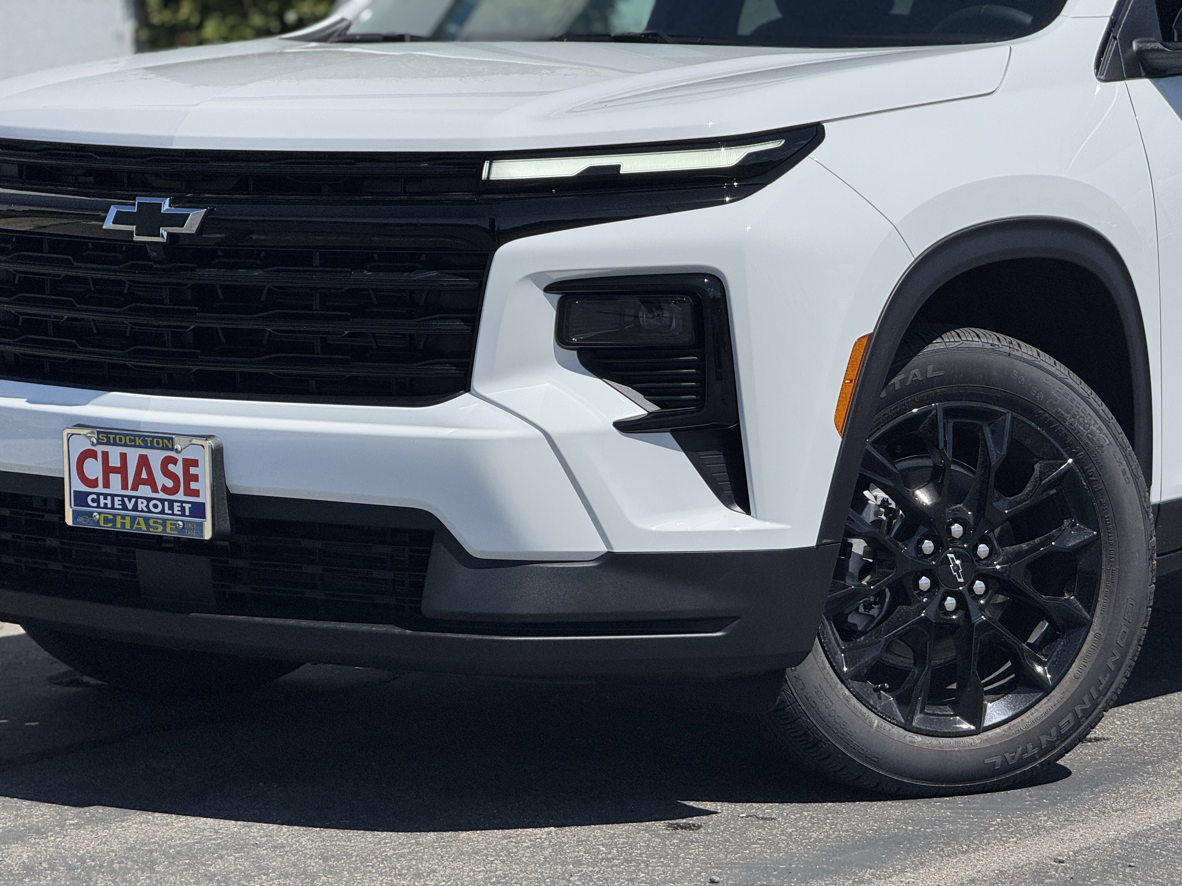 New 2026 Chevrolet Traverse LT w/ Midnight/Sport Edition image 3