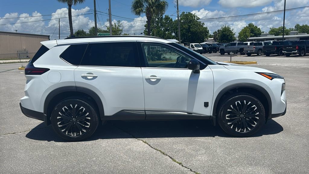 Used 2026 Nissan Rogue Dark Armor FWD image 6
