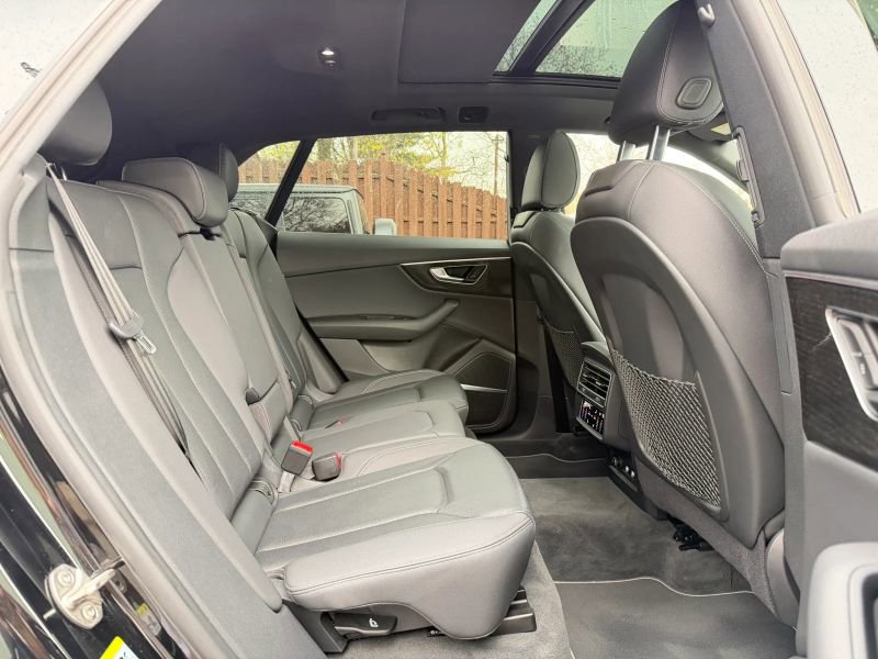 Used 2020 Audi Q8 Premium Plus w/ Premium Plus Package image 27