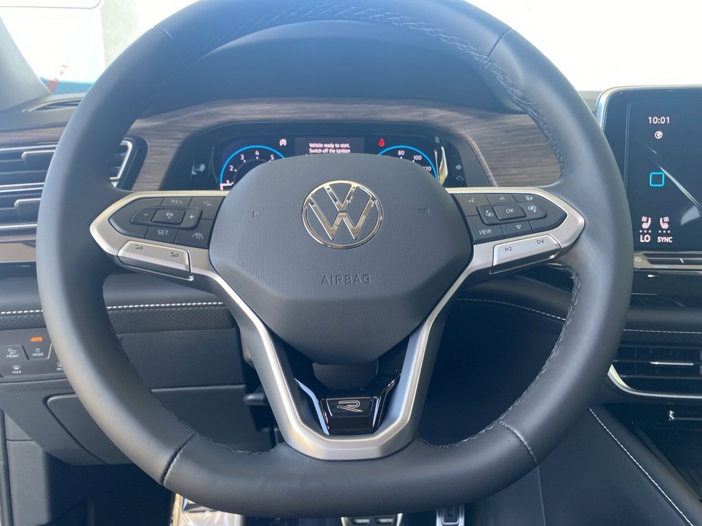 New 2025 Volkswagen Atlas SEL Premium R-Line image 18