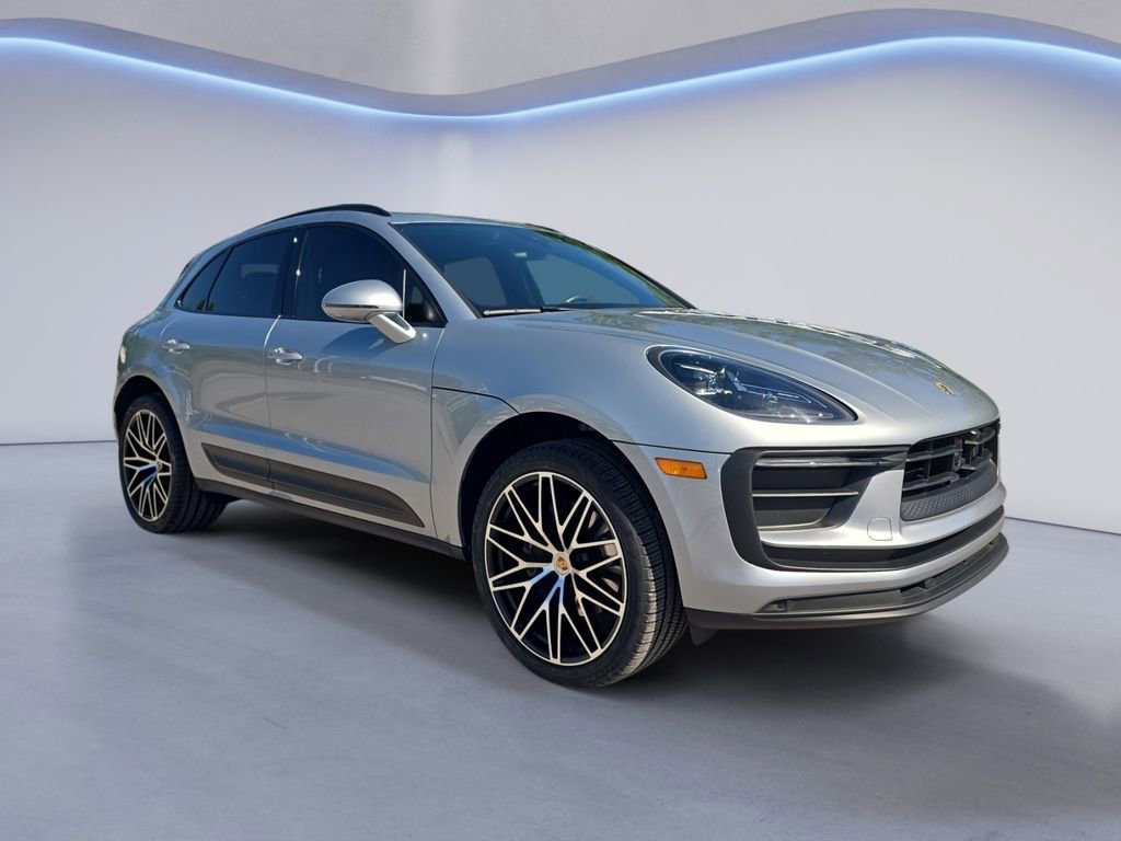 Used 2024 Porsche Macan AWD/4WD image 8