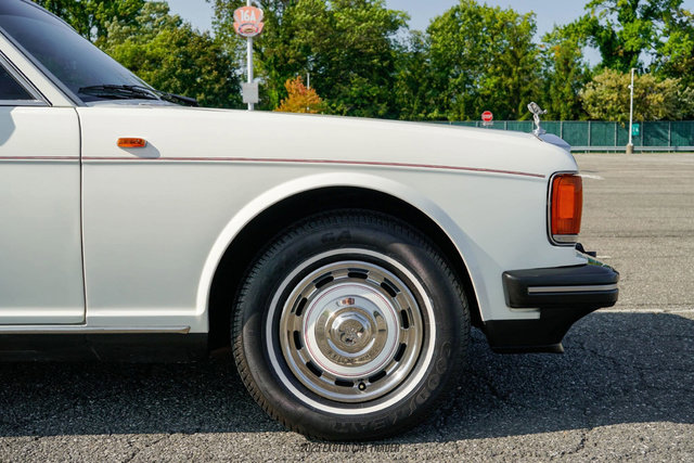 Used 1989 Rolls-Royce Silver Spirit image 11