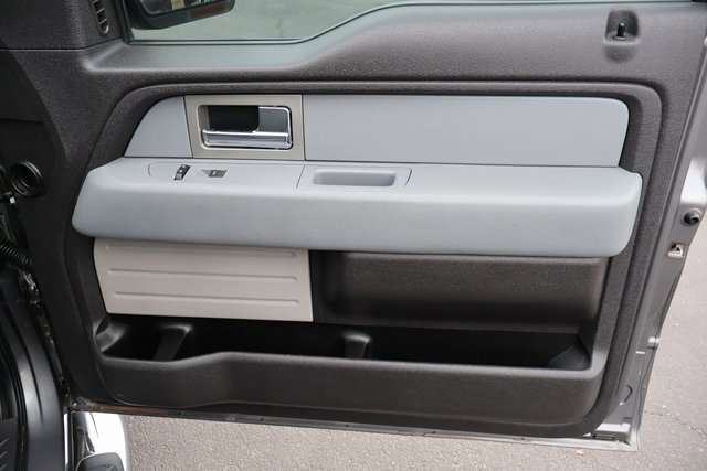 Used 2013 Ford F150 XLT w/ XLT Chrome Pkg image 18