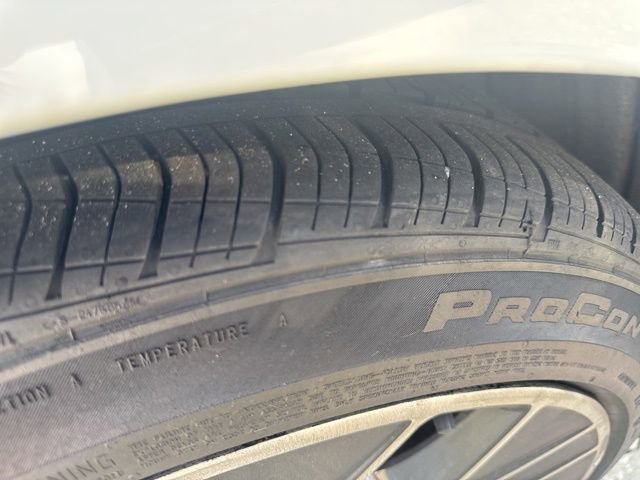 Used 2023 Porsche Taycan image 10