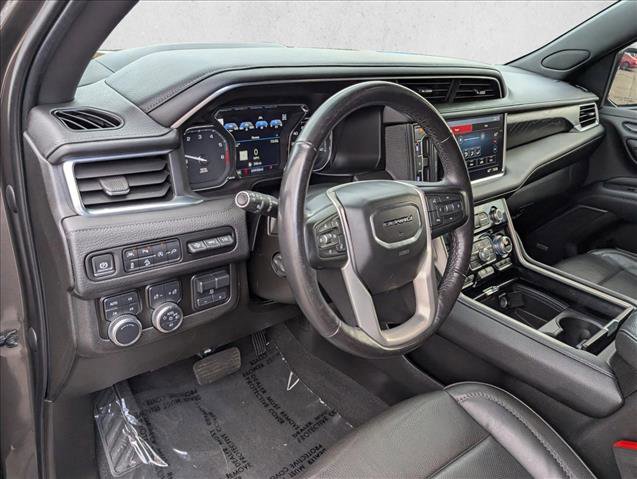 Used 2021 GMC Yukon Denali w/ Denali Premium Package image 9
