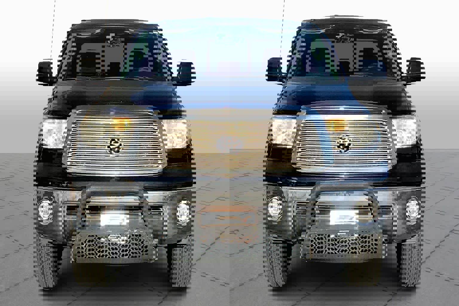 Used 2013 Toyota Tundra Double Cab 4.6L V8 6-Spd AT w/ SR5 Pkg image 3