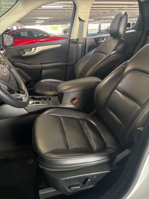 Used 2022 Ford Escape SEL image 5