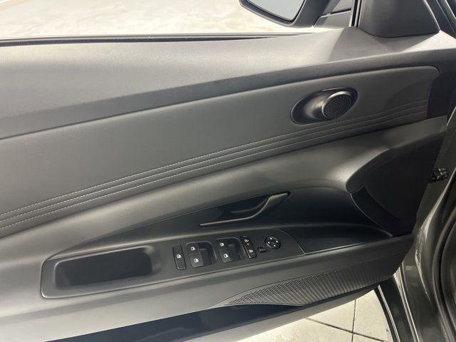 New 2026 Hyundai Elantra Sport image 6