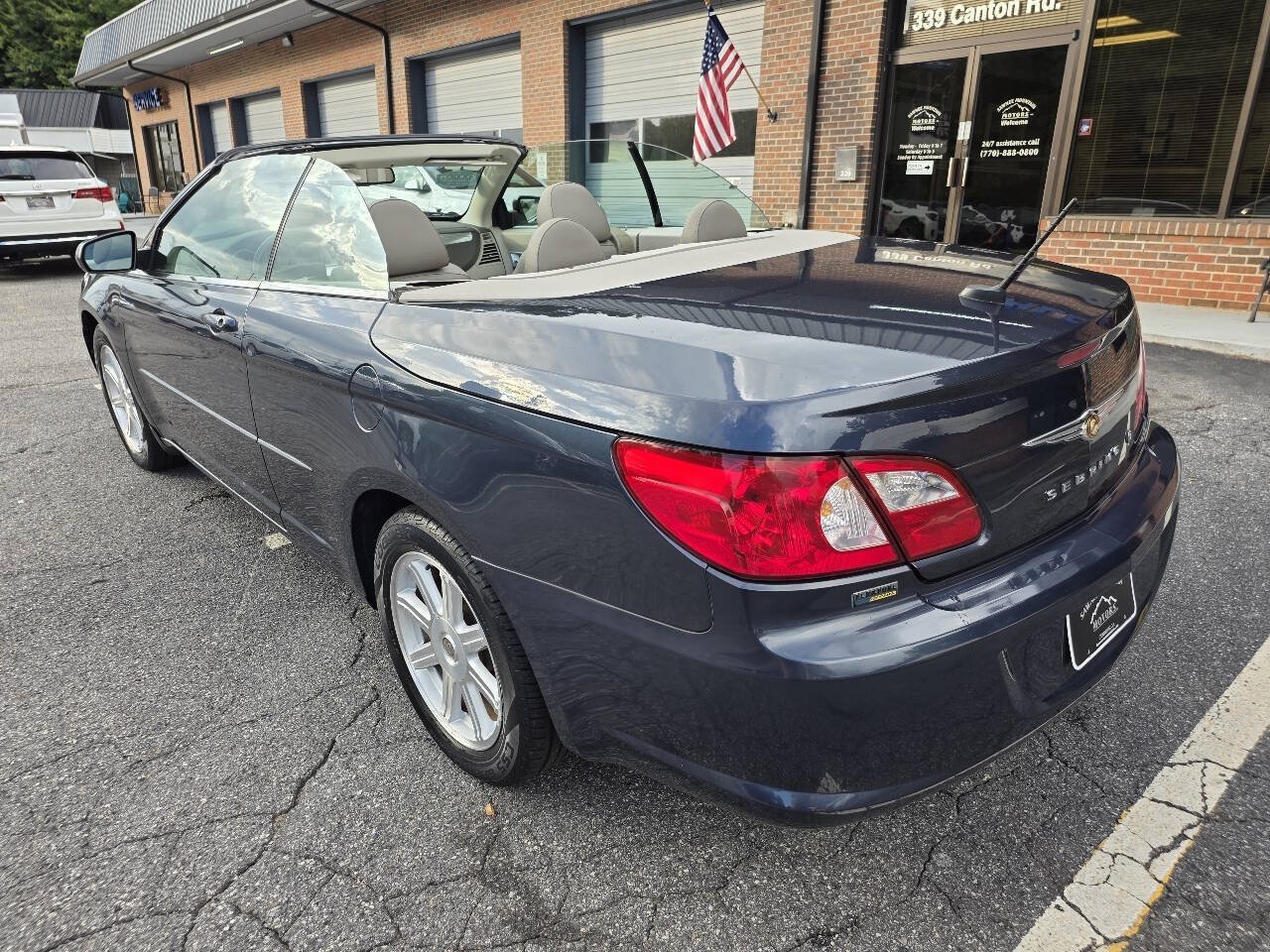 Used 2008 Chrysler Sebring Touring w/ Special Touring Group FWD image 4