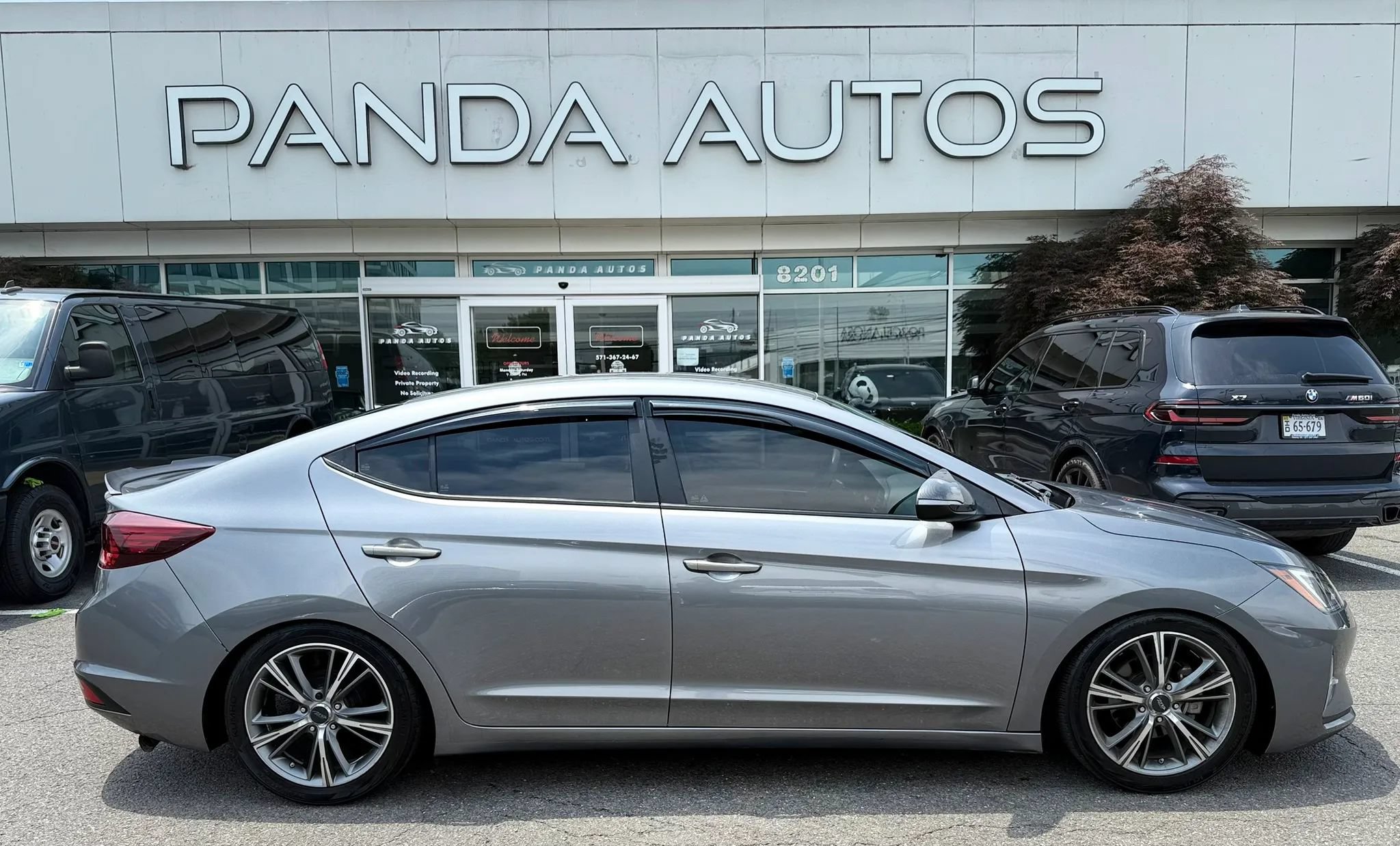 Used 2019 Hyundai Elantra SE w/ Cargo Package FWD image 8
